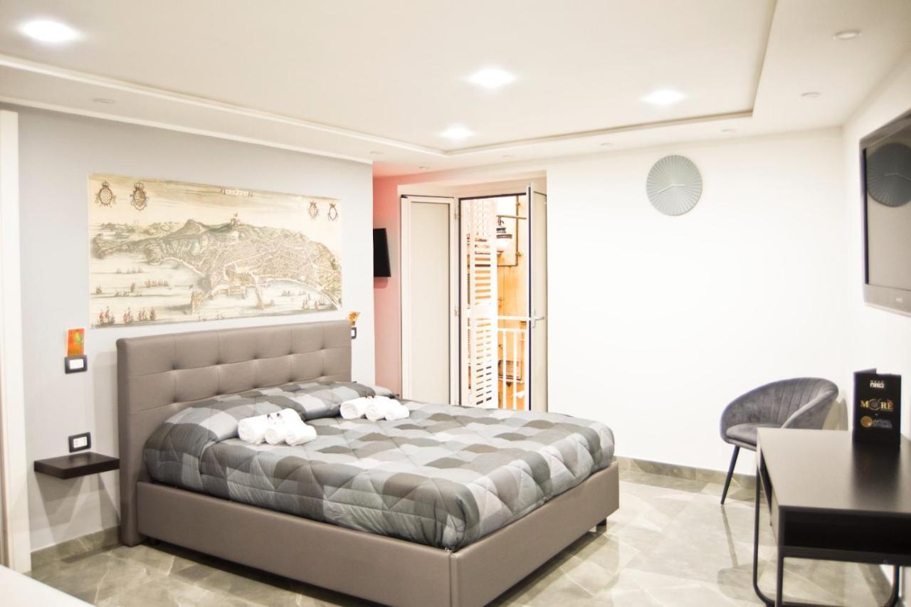Suite Napoli Sotterranea Con Jacuzzi Bagian luar foto