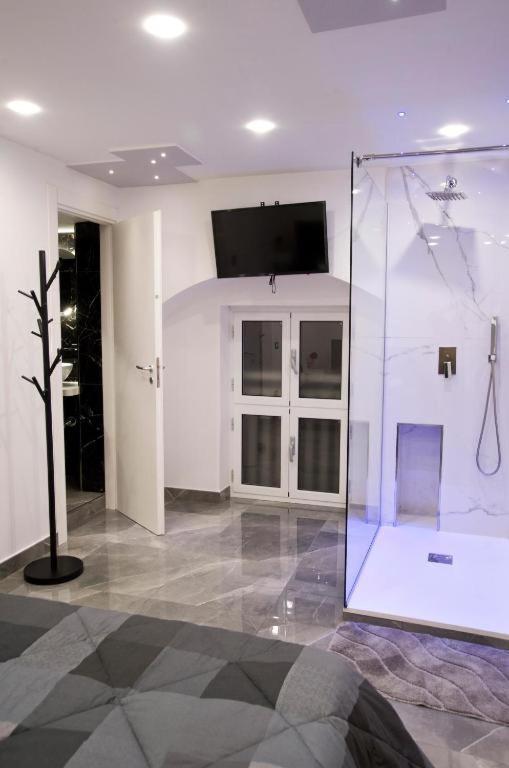 Suite Napoli Sotterranea Con Jacuzzi Bagian luar foto